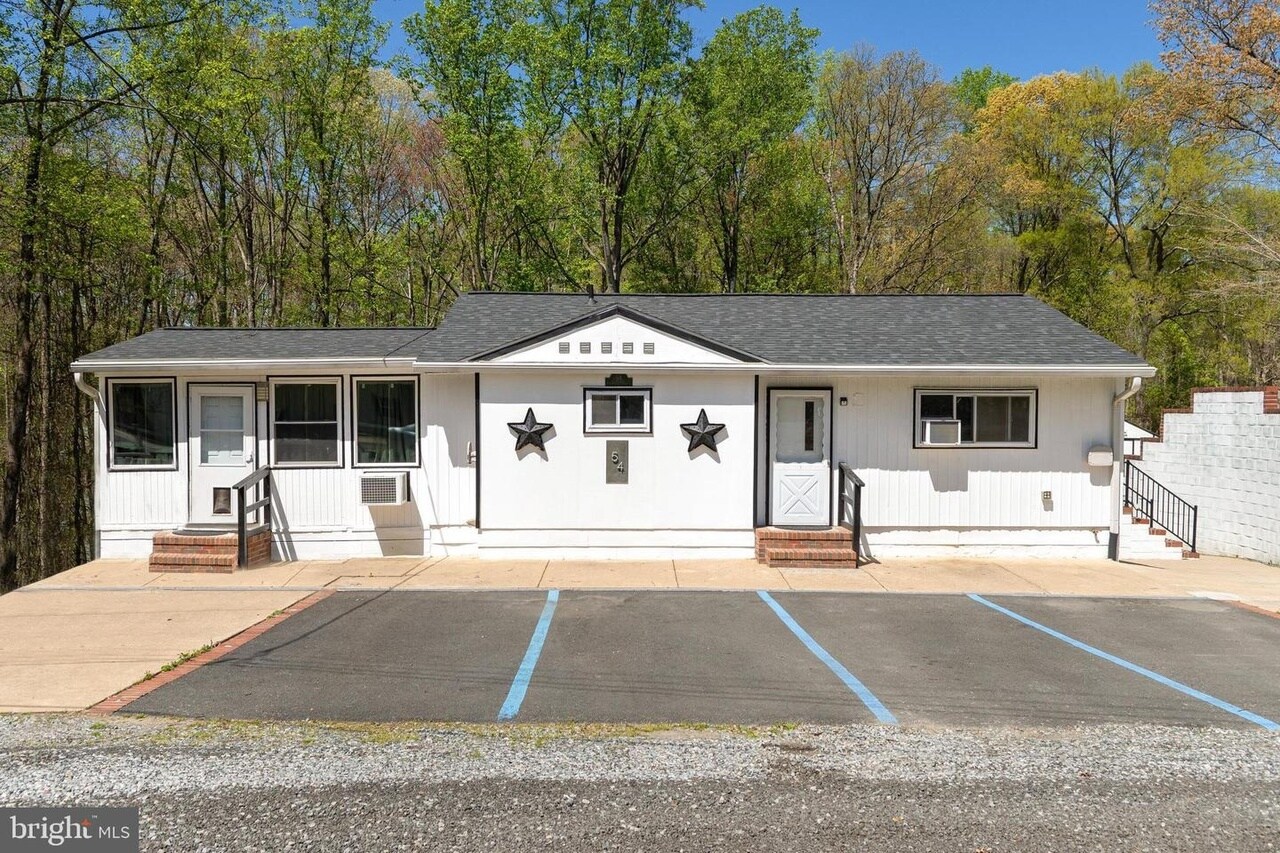 Building Photo - 54 Stafford Indians Ln