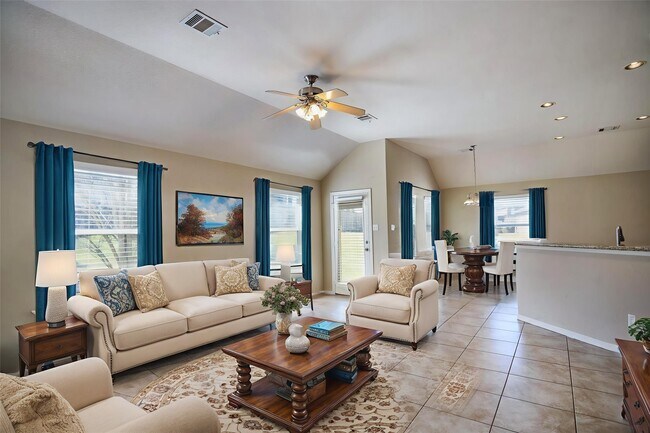 Building Photo - 105 Cove Pl Ct