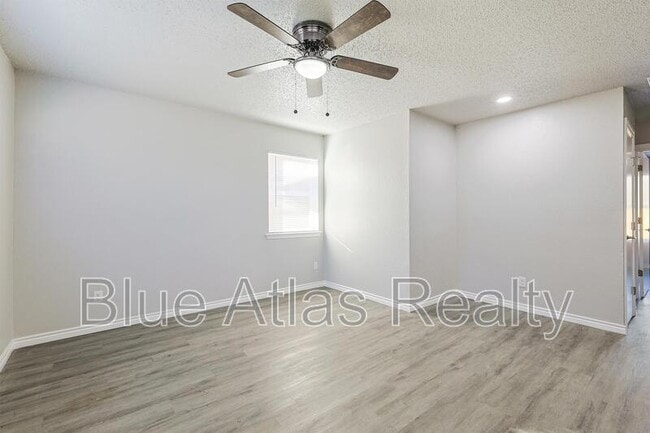 Building Photo - 4004 Fair Park Blvd