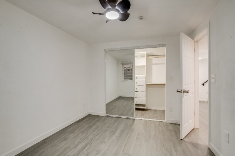 Building Photo - 11646 Lincoln St