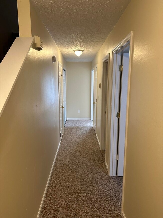 Building Photo - 1021 Excel Ct