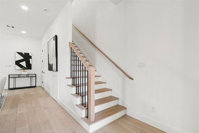 Building Photo - 4110 Cortlandt St