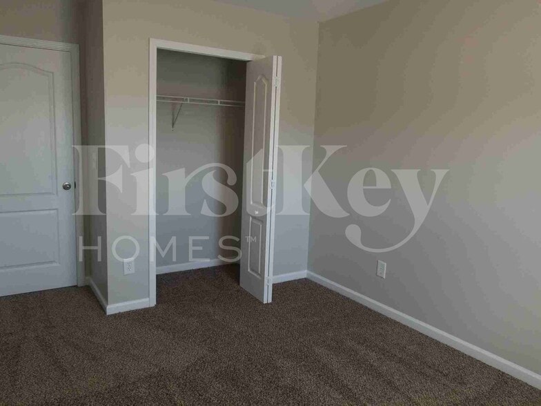 Building Photo - 156 Coosawatchie St