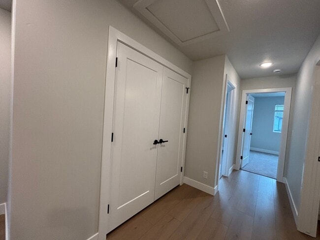 Building Photo - BRAND NEW END TOWNHOME FOR RENT + HALF OFF JANUARY RENT!
