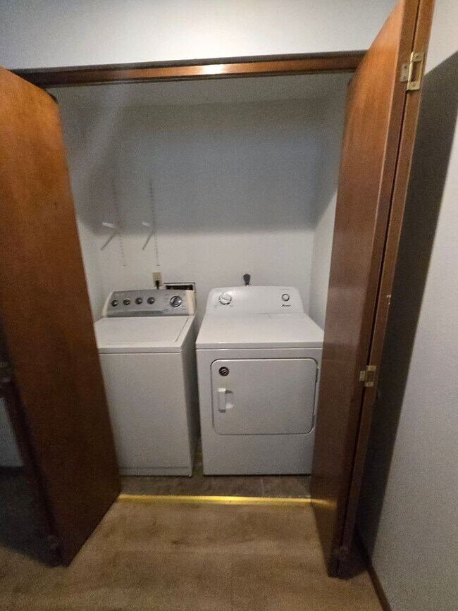 Building Photo - 1610 Lincoln St