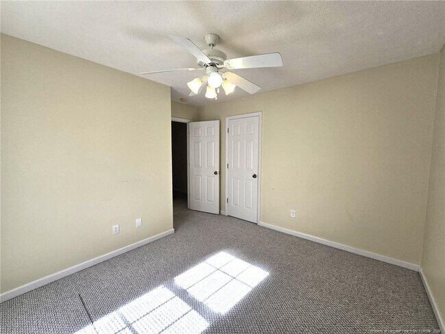 Building Photo - 359 Arlington Dr