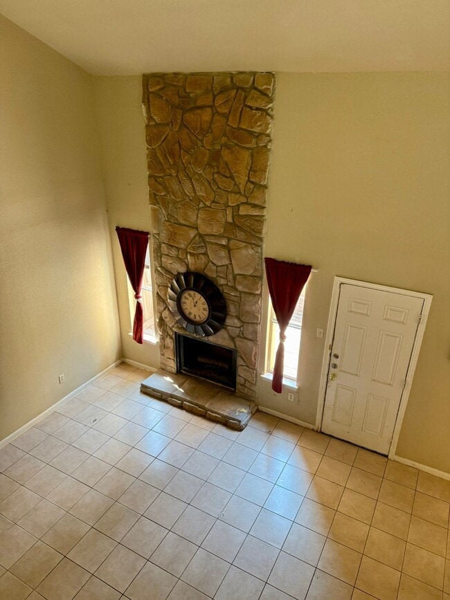 Building Photo - 12282 Wild Pine Dr