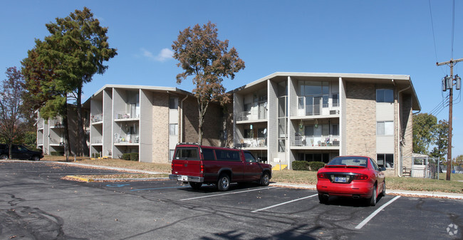 Primary Photo - Bellagio Living ? - 9025 El Dorado Drive