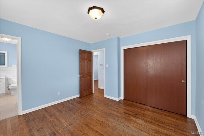 Building Photo - 21 Fern Ridge Ave