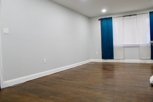 Building Photo - 5707 Alan Dr