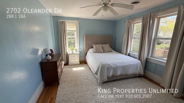 Building Photo - 2702 Oleander Dr