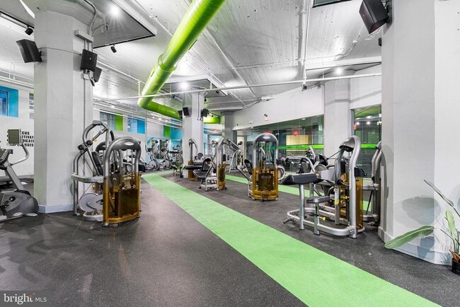 Building Photo - 1100 S Broad St