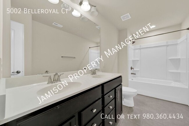 Building Photo - 5002 Belleroyal Ct