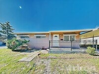 Building Photo - 1001 Akard Dr