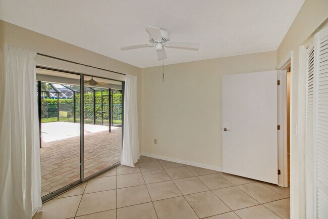Building Photo - 1036 N Cypress Point Dr