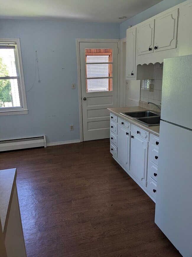 Building Photo - 53 Fairview Dr