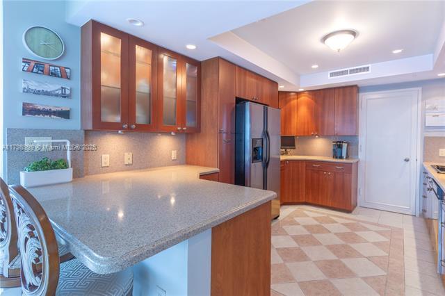 Building Photo - 5055 Collins Ave