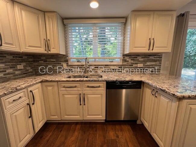 Building Photo - 3148 Cottonwood Ct