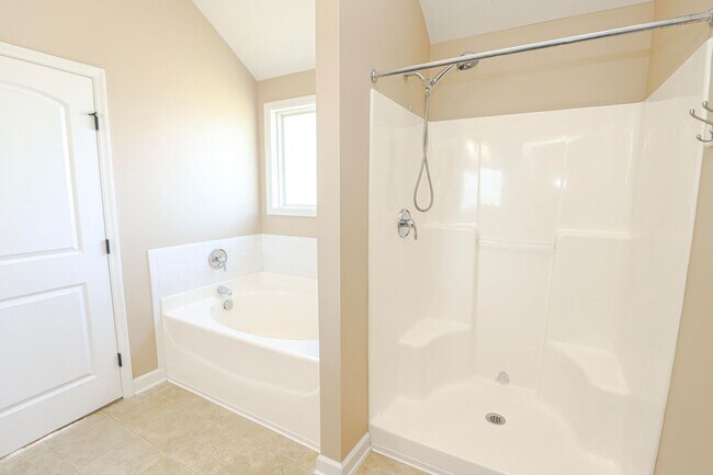 Building Photo - 4 Bedroom 2.5 Bath in Grovetown!