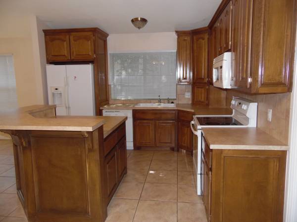 Building Photo - 1308 SW B Ave