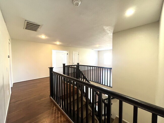 Building Photo - 19059 Weathervane Pl