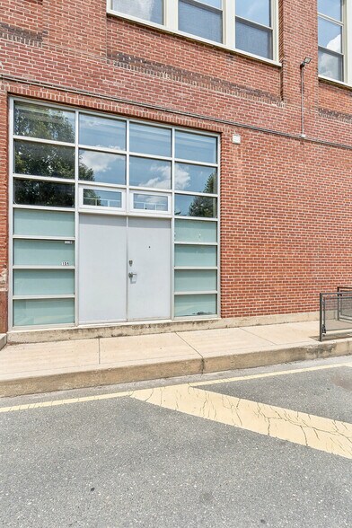 Building Photo - 1234 Hamilton St