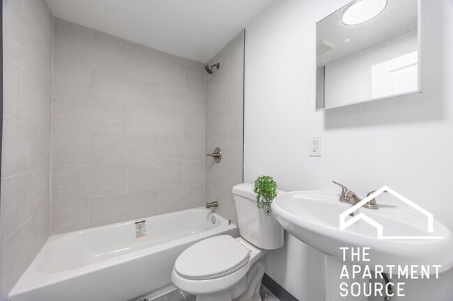 Building Photo - 1634 N Whipple St