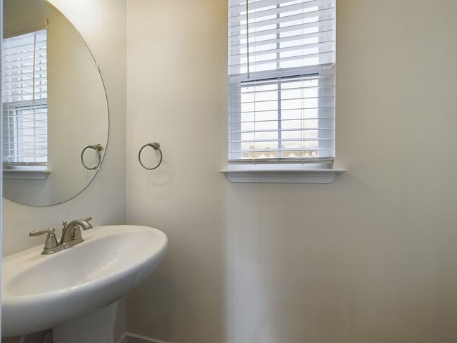 Building Photo - 6127 Buntline Ln