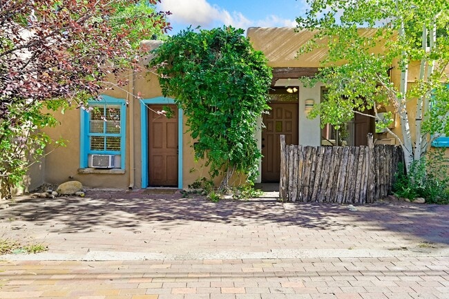 Building Photo - Classic Adobe in the Heart of Santa Fe’s D...