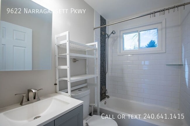 Building Photo - 9622 Narragansett Pkwy