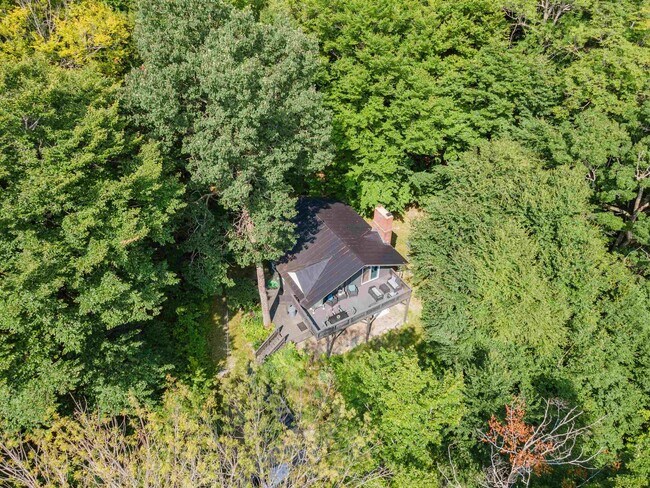 Building Photo - 25 Hilltop Dr