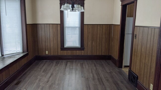 Building Photo - 3 Bed/1 Bath Single Family Home
