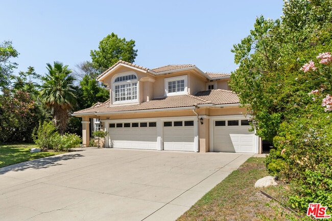 Building Photo - 18419 St Moritz Dr