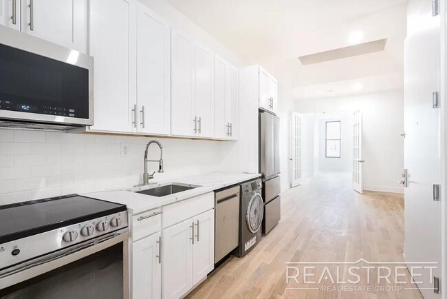 Building Photo - Brand new 2 Bed 2 Bath in Bushwick!