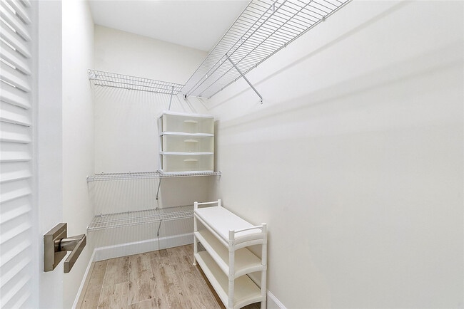 Building Photo - 347 Capri H