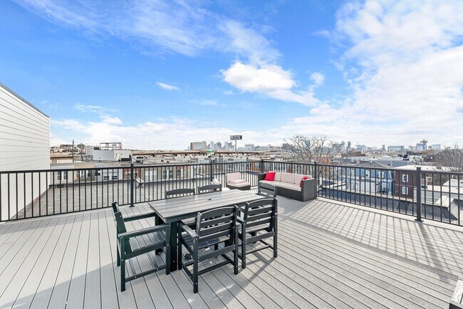 Building Photo - 24-28 Mt Pleasant St