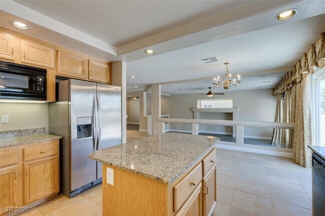 Building Photo - 6673 Octave Ave