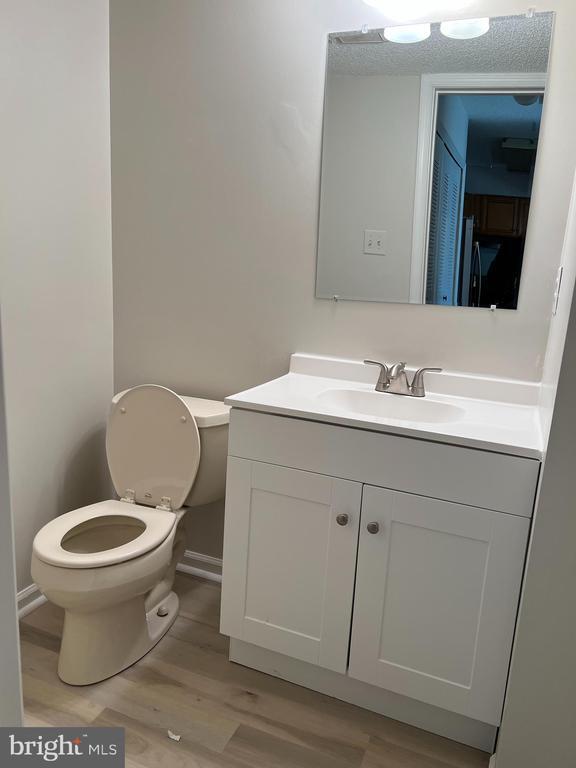 Building Photo - 6015 Netherton St