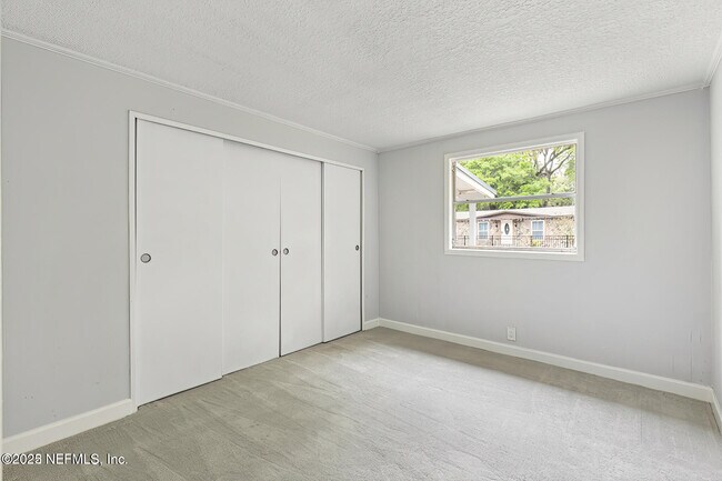 Building Photo - 1104 Harmony Dr N