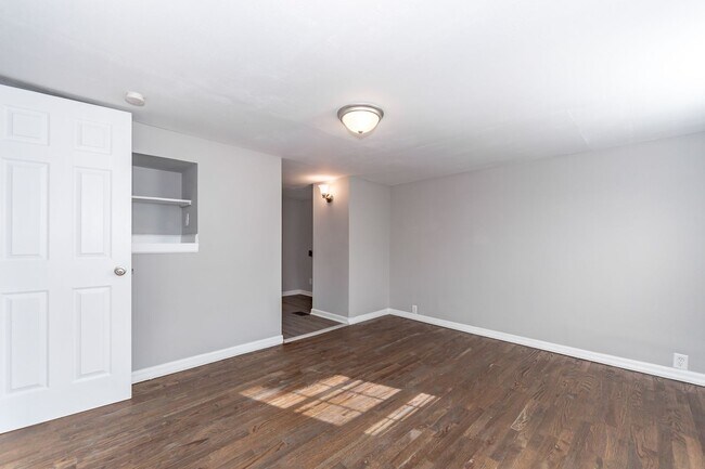 Building Photo - COMING SOON! 3 Bed 2 Bath Independence hom...