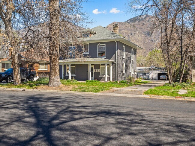 Building Photo - Ken-355 S 300 E, Provo UT 84606