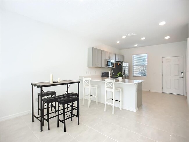 Building Photo - 16642 San Nicola Pl