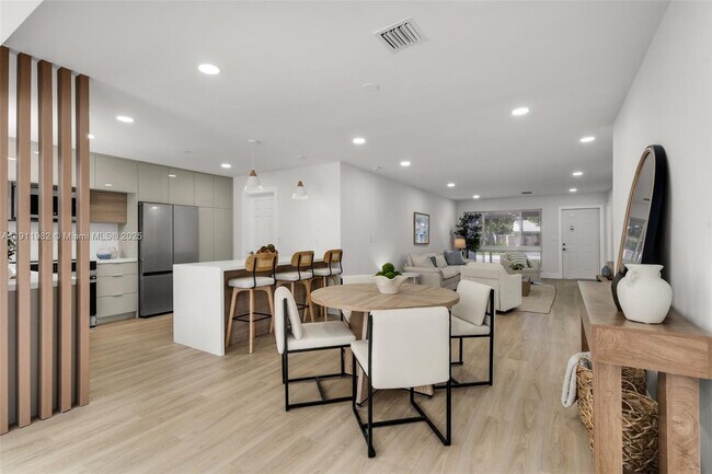 Building Photo - 3920 Hayes St