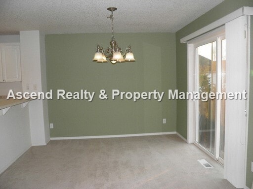 Building Photo - New Price & Available NOW! Great Bethany Location Fenced Yard Quick Access to Nike, Columbia Spor...