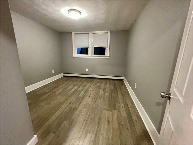 Building Photo - 36 Highland St