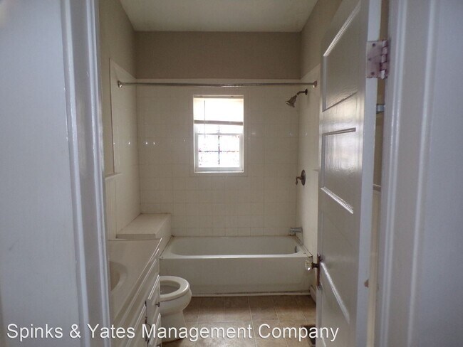 Building Photo - 3 br, 2 bath House - 1201 5th Ave