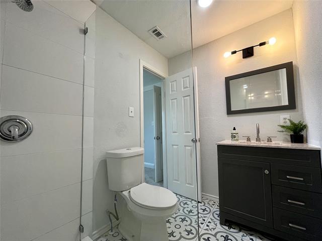 Building Photo - 7976 Bearhill Rd