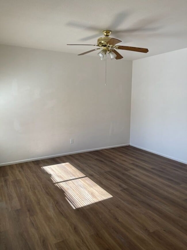 Building Photo - Mesa 4 bedroom rental