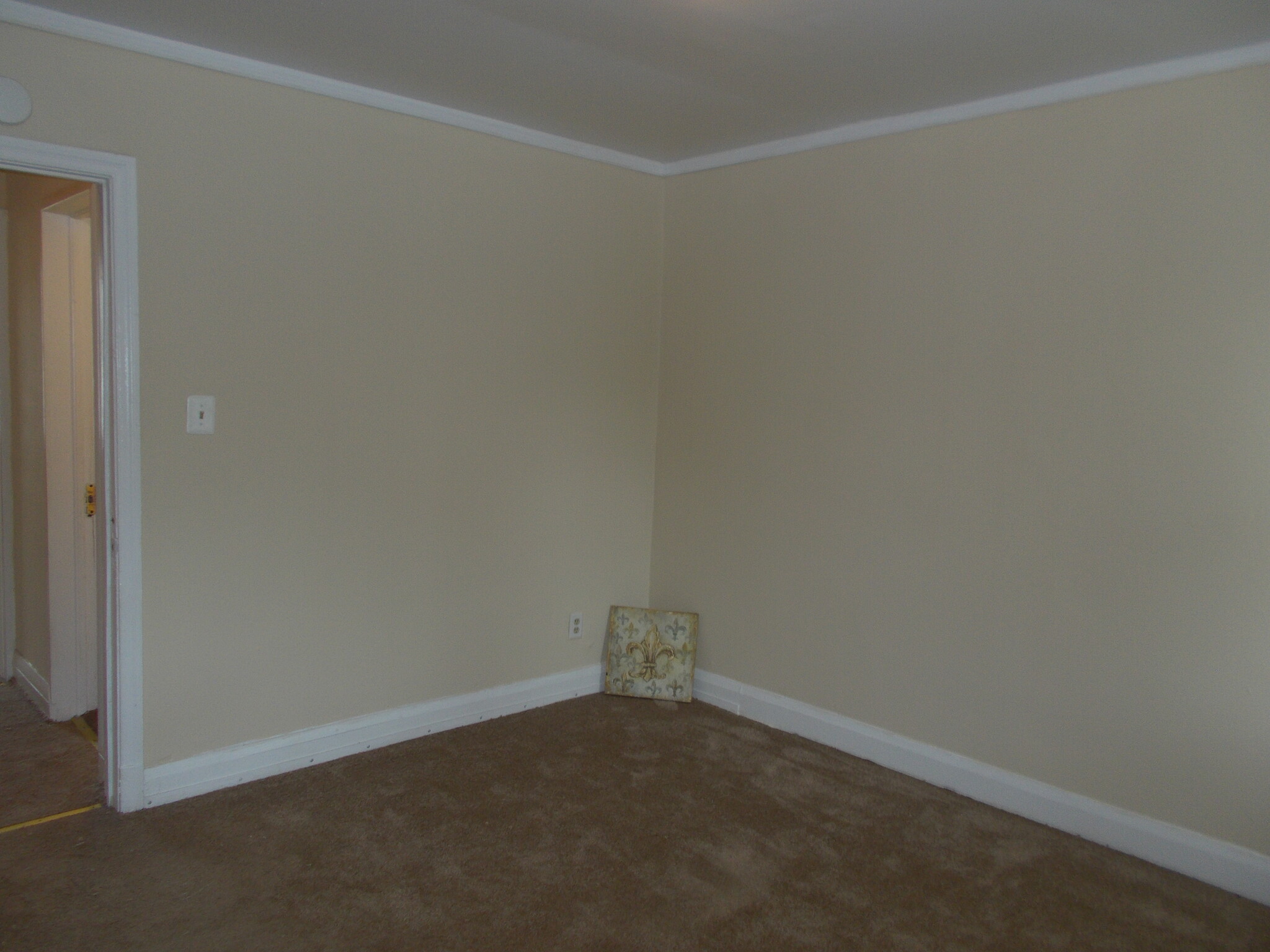 Building Photo - 49 Talbott St