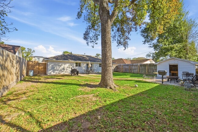 Building Photo - 2626 Willowby Dr